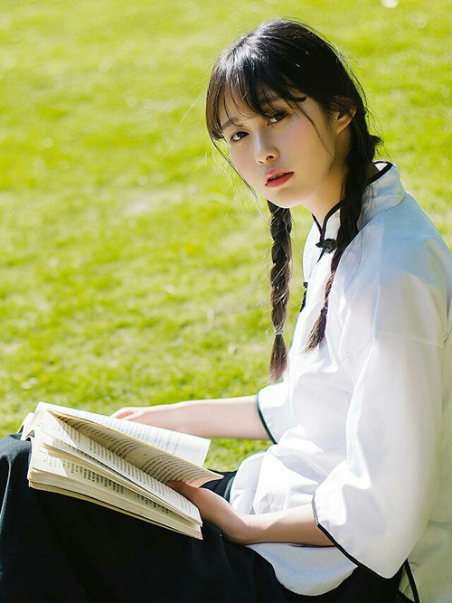 九游官网下载电脑版-锋线是否承担部分中场调度任务提升空间利用率，锋线定义